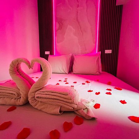 Intimate Escape - Seaside - Spa Bath - Wifi - Ac ニース エクステリア 写真